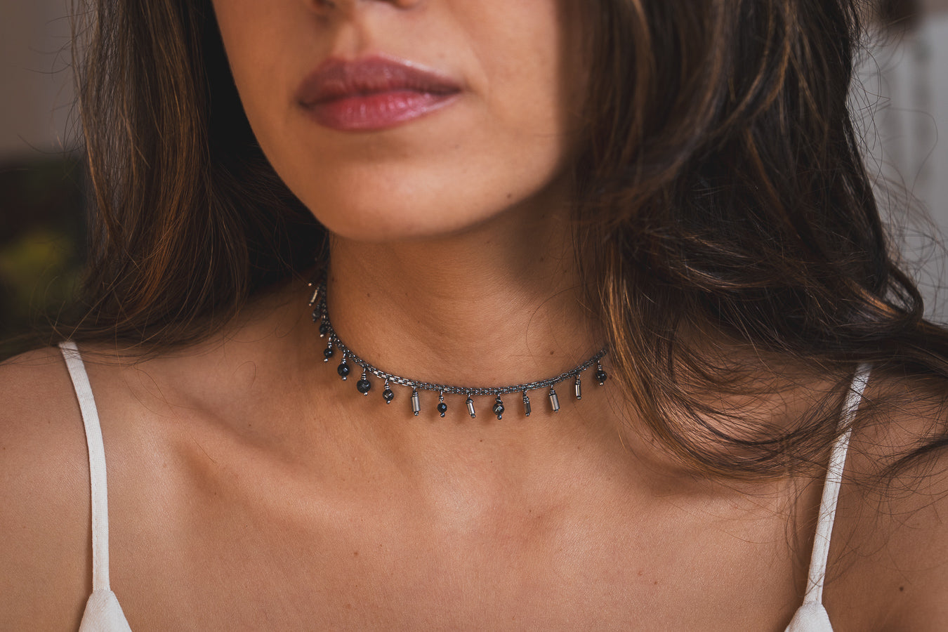 Colar Choker Nanquim Respingos